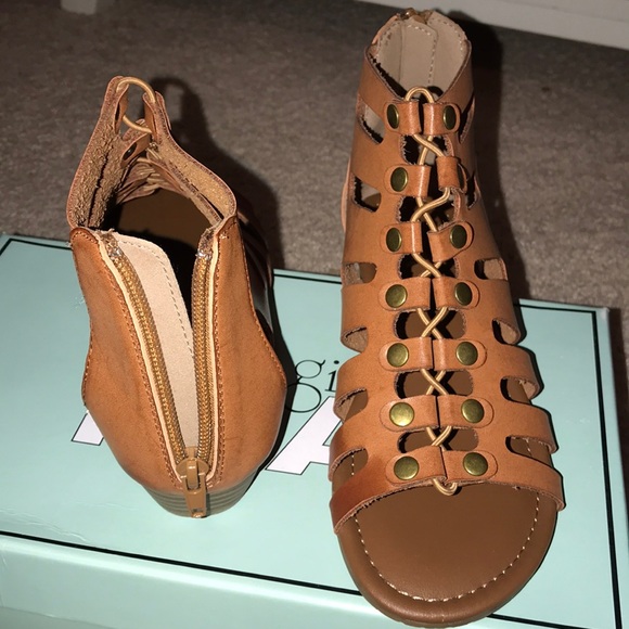 Mia Girl Sandals - Picture 4 of 5